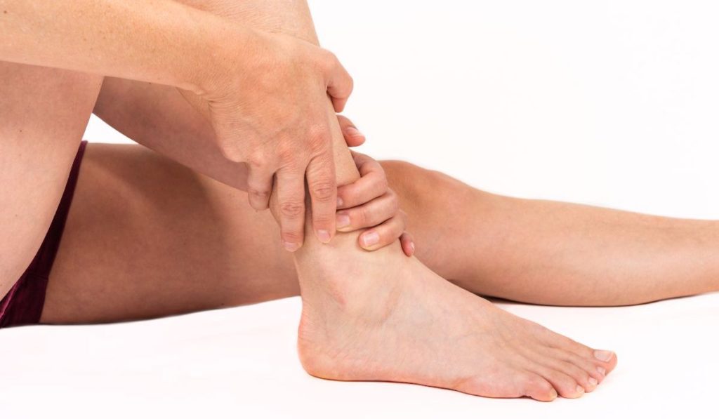 la hinchazón de pies